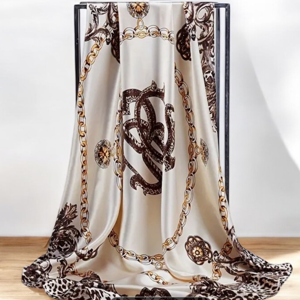 Luxurious Scarf